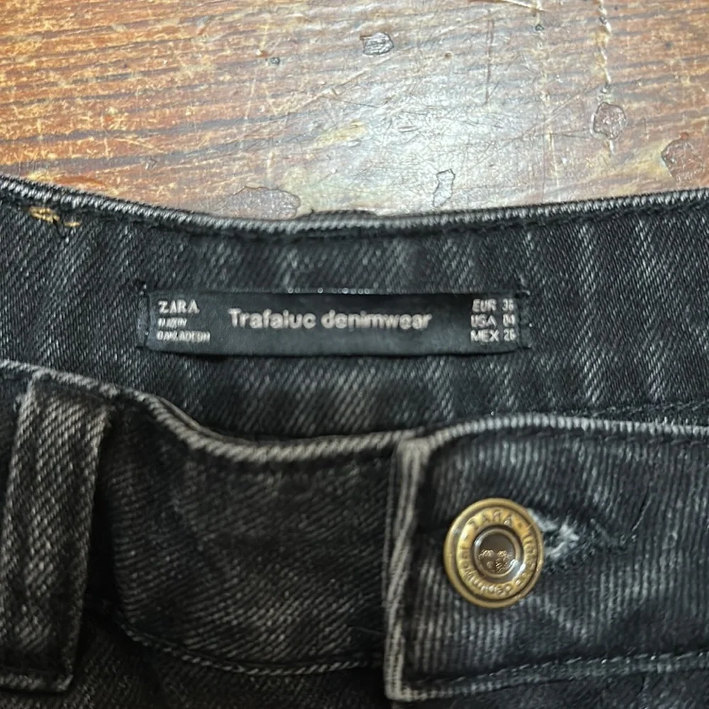 Zara Shorts #351N - Picture 3 of 3